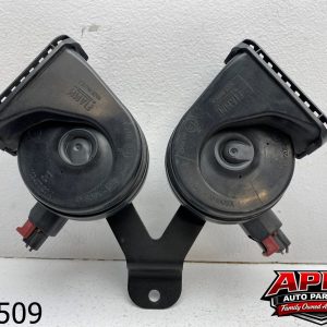 OEM 2010 Dodge Ram 1500 5.7L DUAL HORN & BRACKET