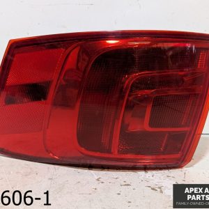 OEM 2011-2014 Volkswagen Jetta 2.5L RH TAIL LIGHT