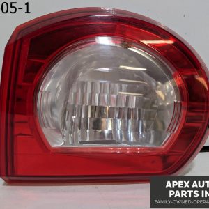 OEM 2011 Chevy Traverse 3.6L Inner Right Rear Passenger Side Tail Lamp 25952322