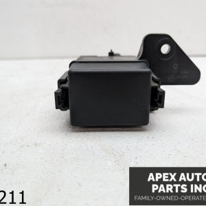 OEM 2015 Chevrolet Trax 1.4L Rear Fuse Relay Junction Box Block