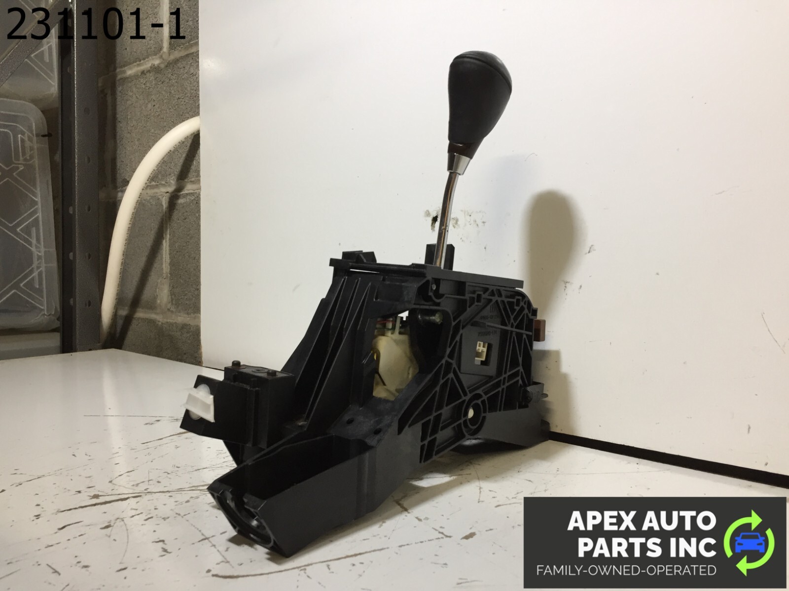 OEM 2015 Lexus ES350 AUTOMATIC TRANSMISSION SHIFTER ASSEMBLY - Image 4