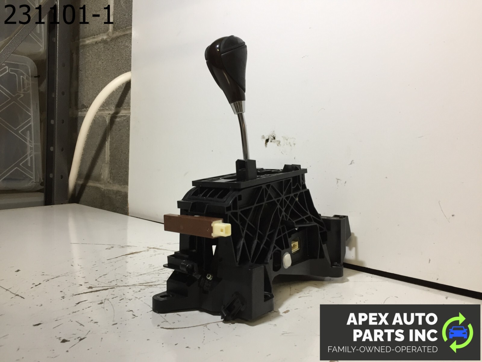 OEM 2015 Lexus ES350 AUTOMATIC TRANSMISSION SHIFTER ASSEMBLY - Image 7