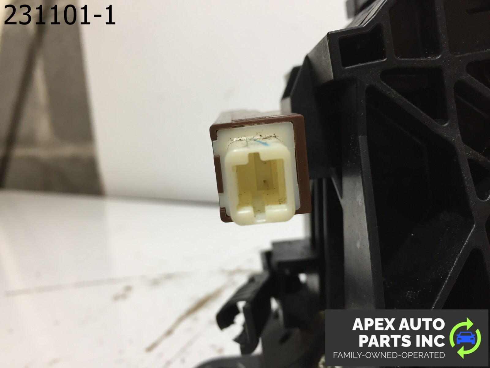 OEM 2015 Lexus ES350 AUTOMATIC TRANSMISSION SHIFTER ASSEMBLY - Image 8