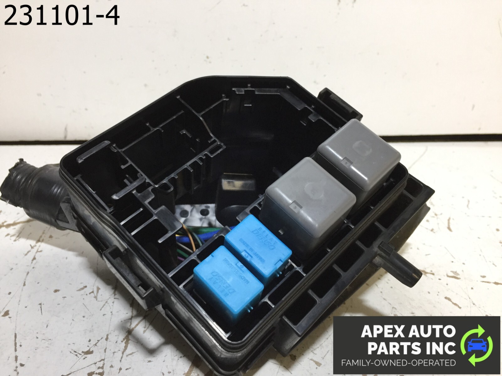 OEM 2015 Lexus ES350 Toyota Denso Relays Box Assembly Unit - Image 8