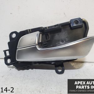 OEM 2016-2018 Kia Sorento 2.4L LEFT SIDE INTERIOR DOOR HANDLE