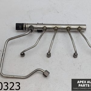 OEM 2016 BMW 528i xDrive 2.0L Fuel Injector Rail