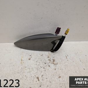 OEM 2017 Chevrolet Cruze 1.4L REAR UPPER ROOF MOUNTED FIN SHARK RADIO ANTENNA