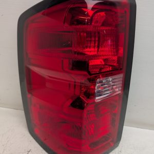 OEM 2017 Chevrolet Silverado 1500 5.3L  TAIL LIGHT TAIL LAMP LEFT DRIVER LED