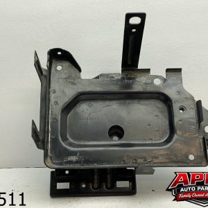 OEM 2019 Chevrolet Equinox 1.5L BATTERY BOX TRAY HOLDER BRACKET SUPPORT 84401323