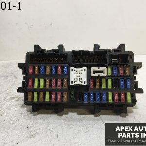 OEM 2020 Infiniti Q50 FUSE RELAY BOX JUNCTION RELAY BOX ASSEMBLY