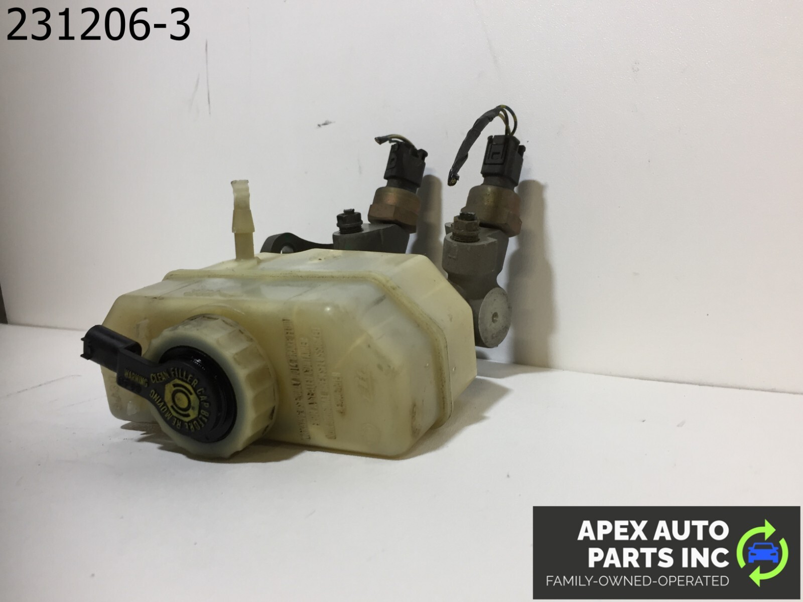 OEM BMW 325i 2004 Power Brake Master Cylinder Tank Bottle Reservoir - Image 4