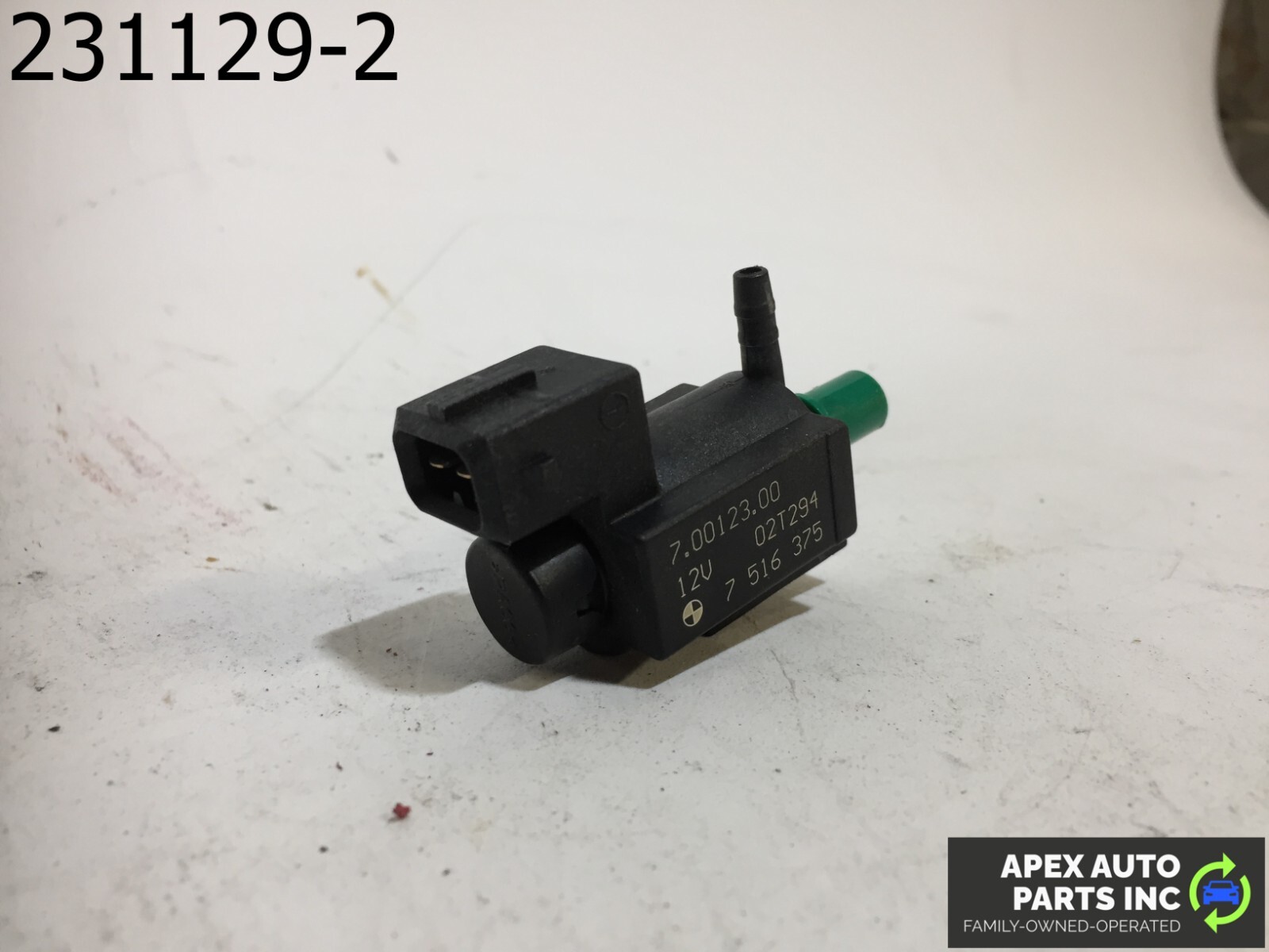 OEM BMW 745Li 2003 Exhaust Emissions Solenoid Valve Vacuum 7516375 - Image 3