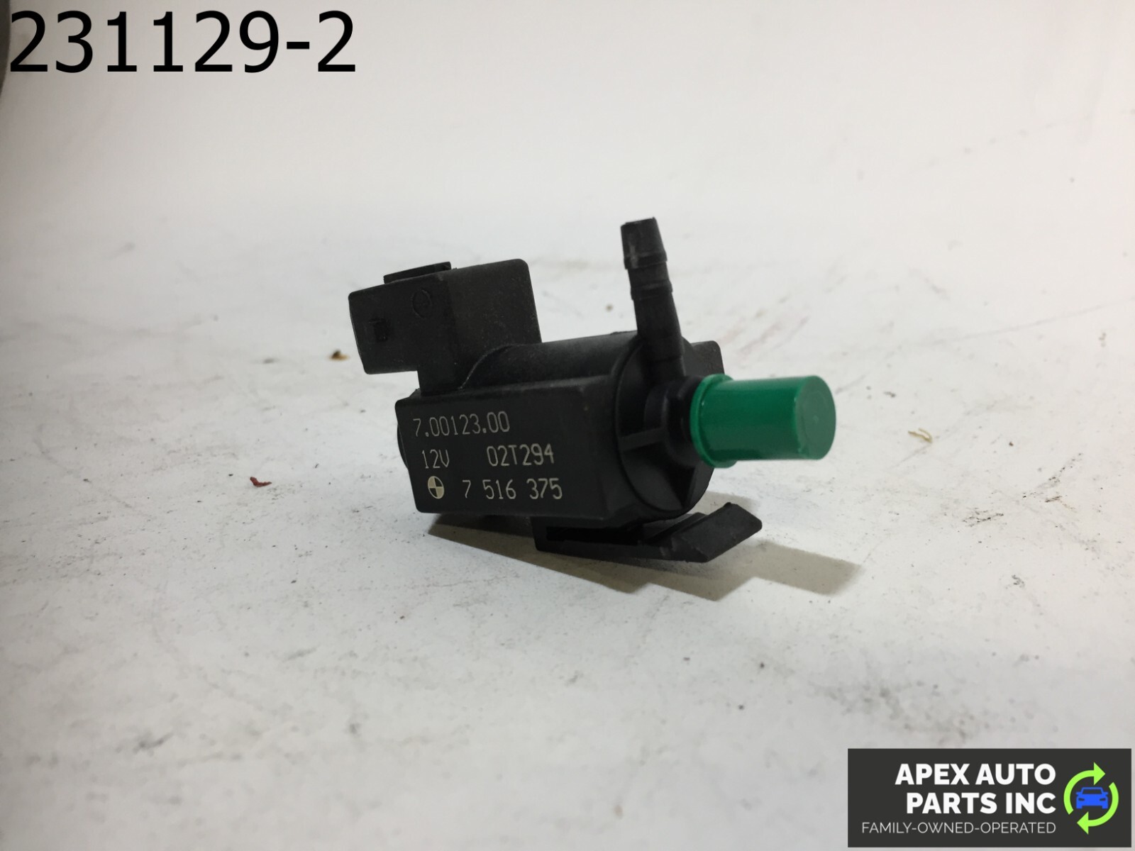 OEM BMW 745Li 2003 Exhaust Emissions Solenoid Valve Vacuum 7516375 - Image 4