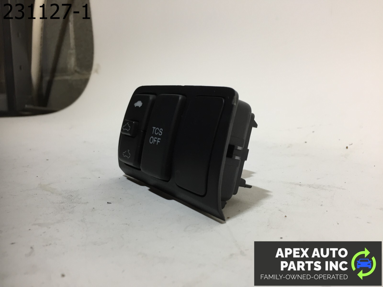 OEM Honda Accord 2005 Dash Control Trim Bezel TCS Sunroof Switch - Image 4