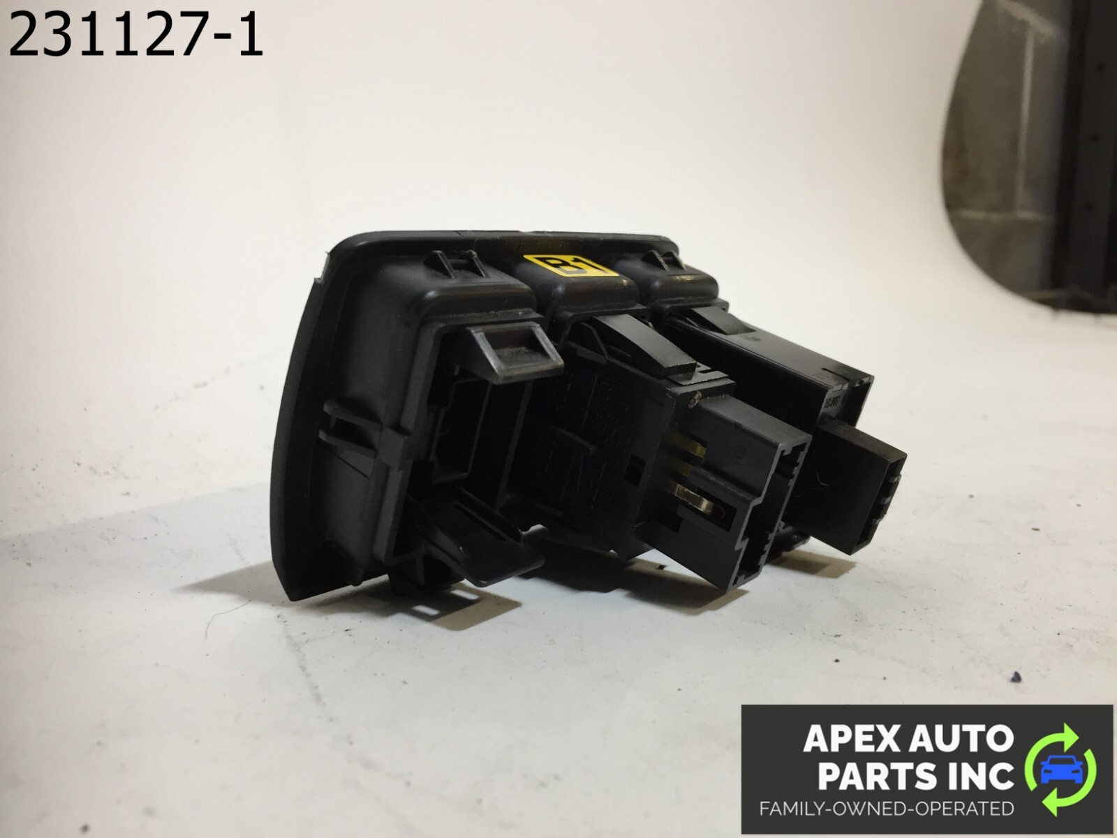 OEM Honda Accord 2005 Dash Control Trim Bezel TCS Sunroof Switch - Image 6