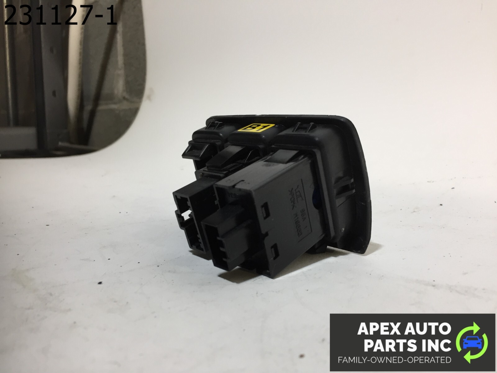 OEM Honda Accord 2005 Dash Control Trim Bezel TCS Sunroof Switch - Image 7