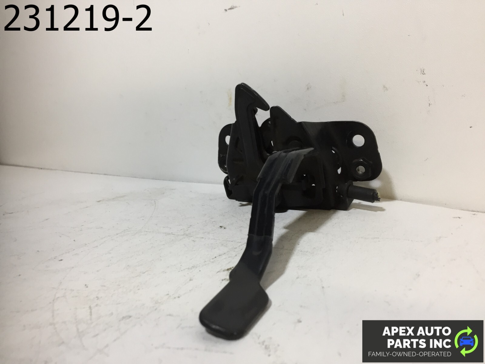 OEM Hyundai Elantra 2012 Hood Lock Latch 811303X000 - Image 6