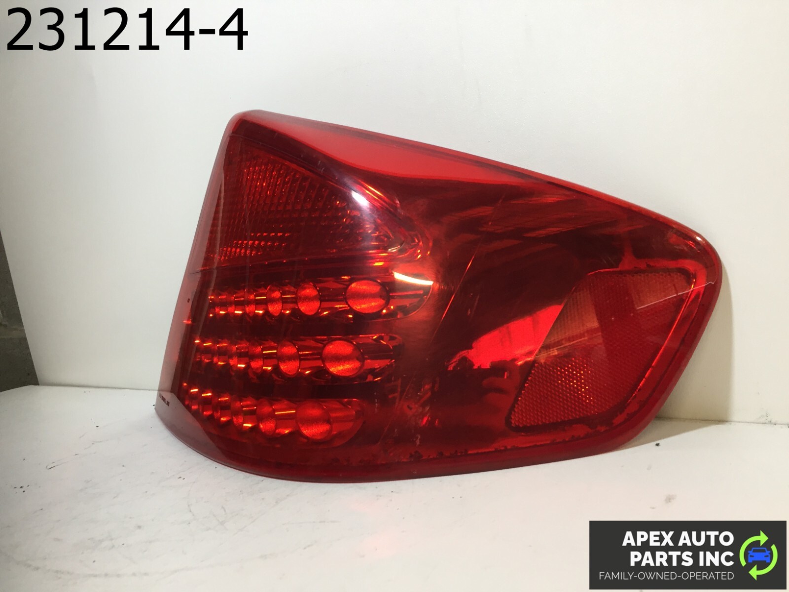 OEM Infiniti G35 2004 Right Passenger Rh Side Tail Light 7224K DG1 - Image 4