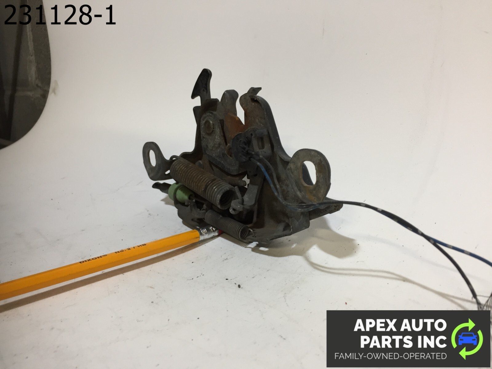 OEM Infiniti M35 2010 FRONT HOOD LATCH - Image 7