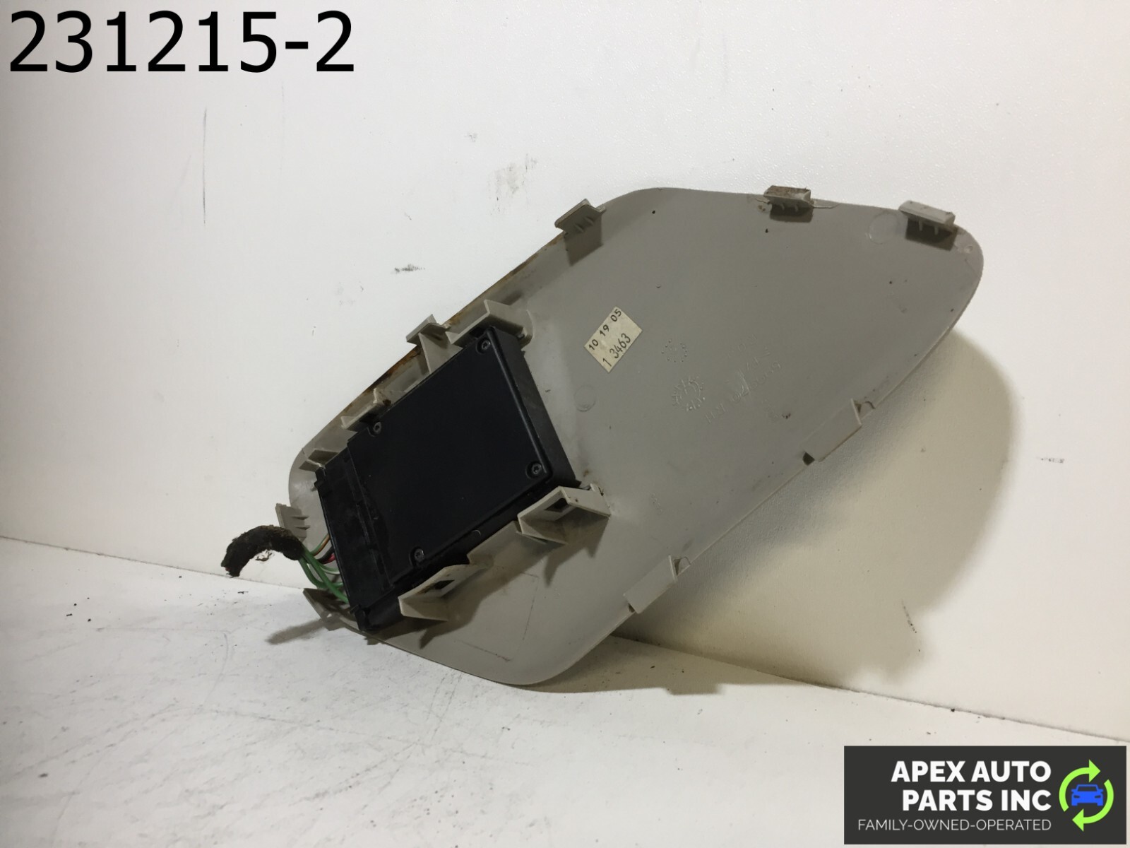 OEM Jeep Commander 2006 RIGHT FRONT SEAT ADJUSTMENT SWITCH WITH GRAY BEZEL - Image 7