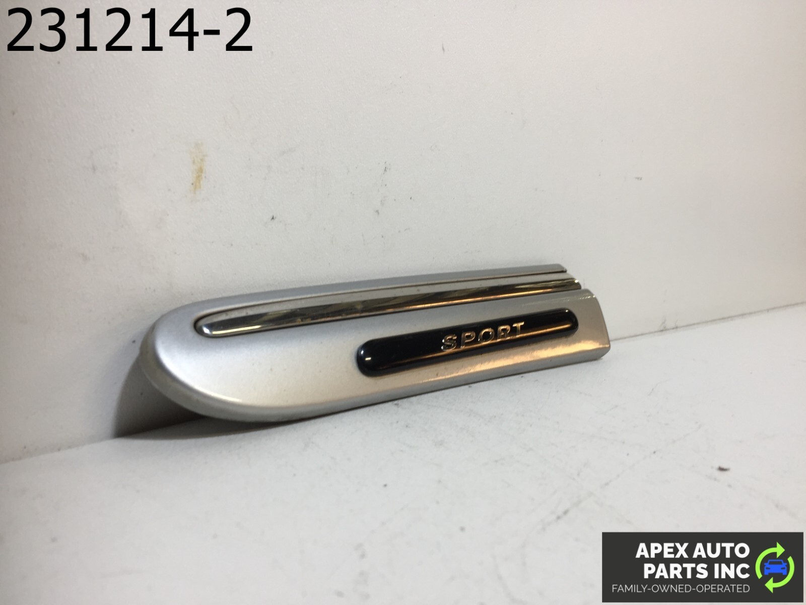 OEM Mercedes C230 2006 Front Left Driver Fender sport Molding Trim - Image 3