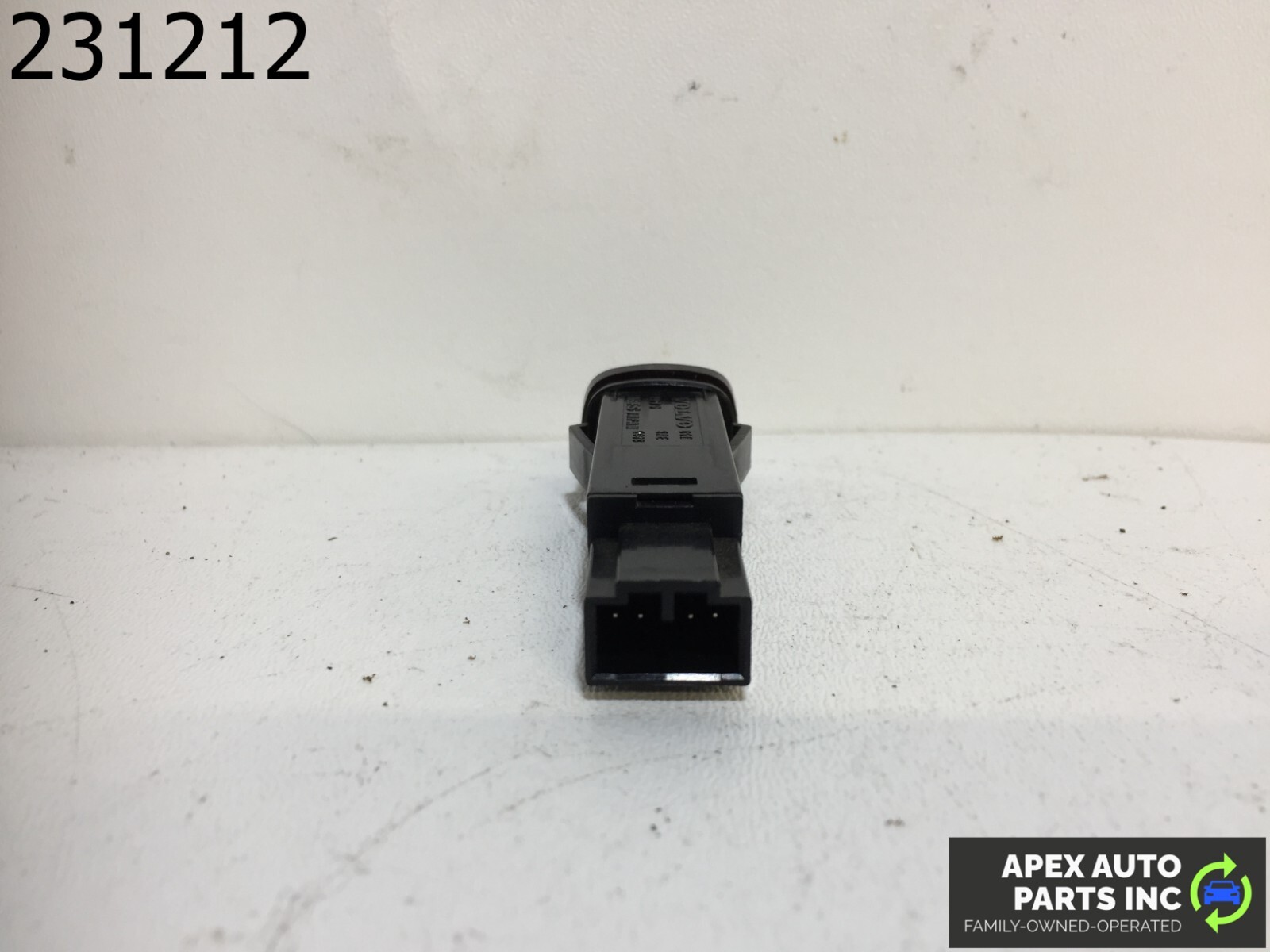 OEM Volvo XC90 2004 DASHBOARD INSTRUMENT PANEL CENTER HAZARD LIGHT SWITCH - Image 5