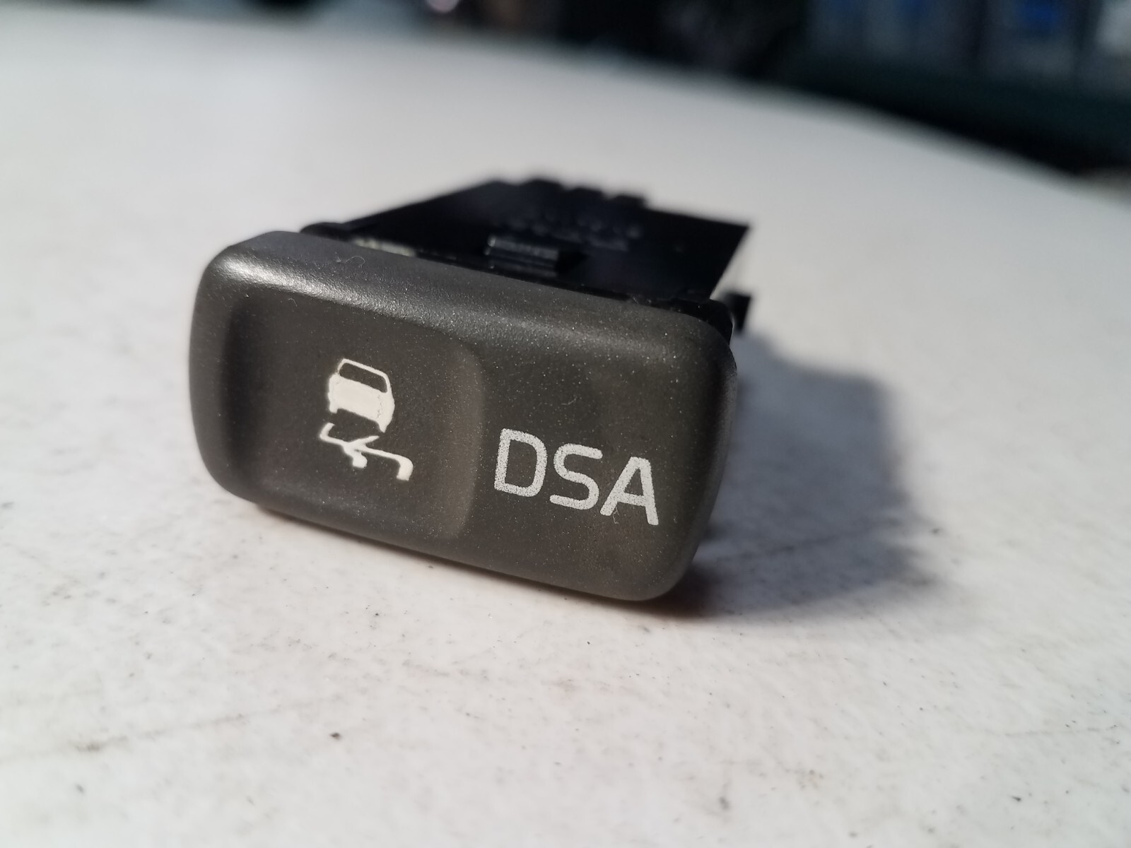 VOLVO S40 VOLVO V40 2000 DSA SWITCH DYNAMIC STABILITY SWITCH OEM 30862863 - Image 3