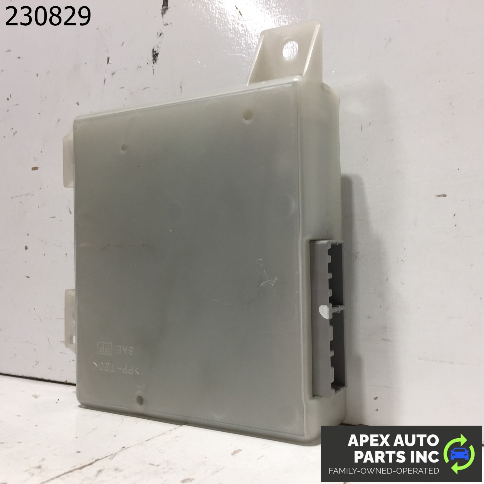 02 INFINITI Q45 TEMPERATURE CONTROL MODULE W/O REAR AUTO AIR 27760AR201 - Image 4