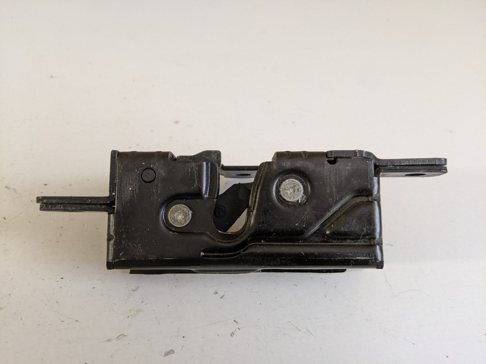 2001 2002 2003 2004 2005 BMW X5 REAR RIGHT LOWER TAILGATE LATCH LOCK OEM - Image 4