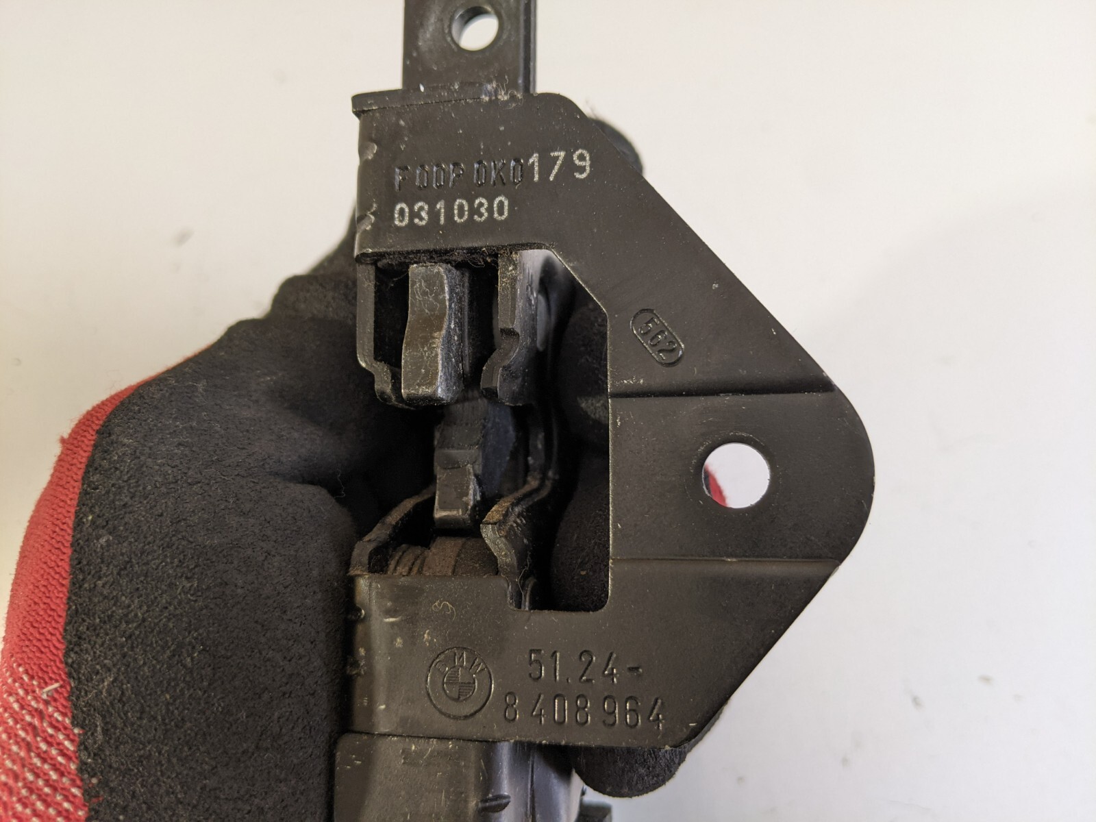 2001 2002 2003 2004 2005 BMW X5 REAR RIGHT LOWER TAILGATE LATCH LOCK OEM - Image 6