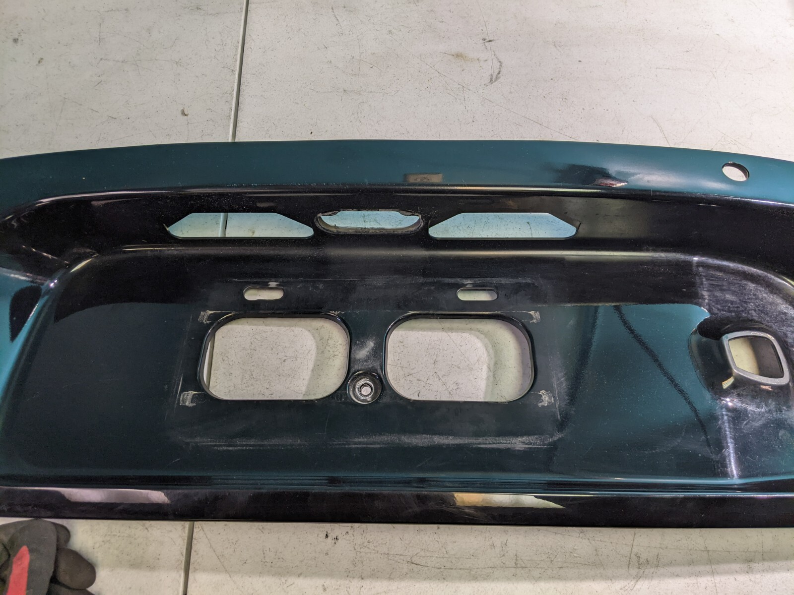 2001-2006 HYUNDAI SANTA FE TRUNK EXTERIOR FINISH PANEL OEM - Image 3