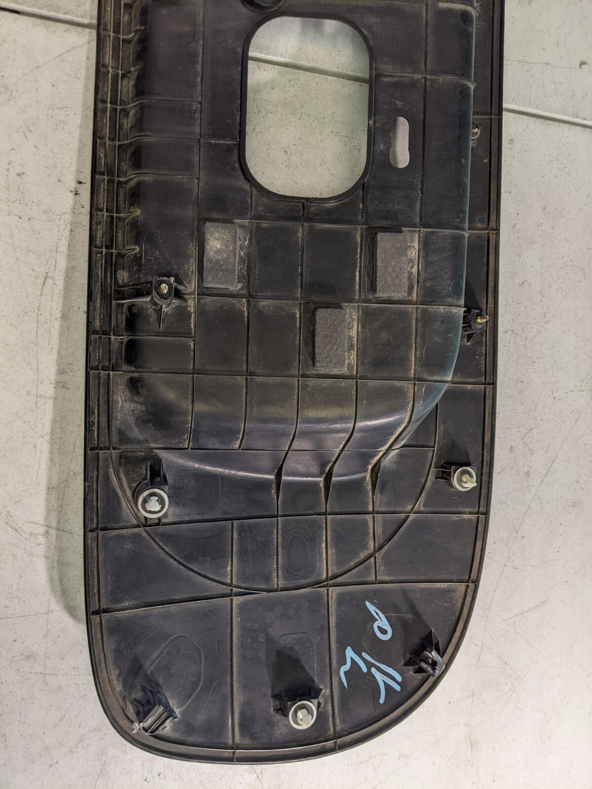 2001-2006 HYUNDAI SANTA FE TRUNK EXTERIOR FINISH PANEL OEM - Image 7