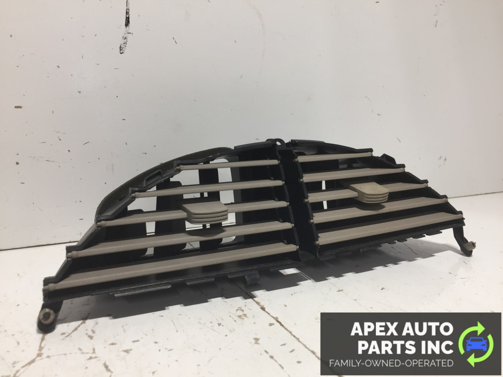 2004 2005 2006 Nissan Quest Dash Bezel Center Vents Beige OEM - Image 3