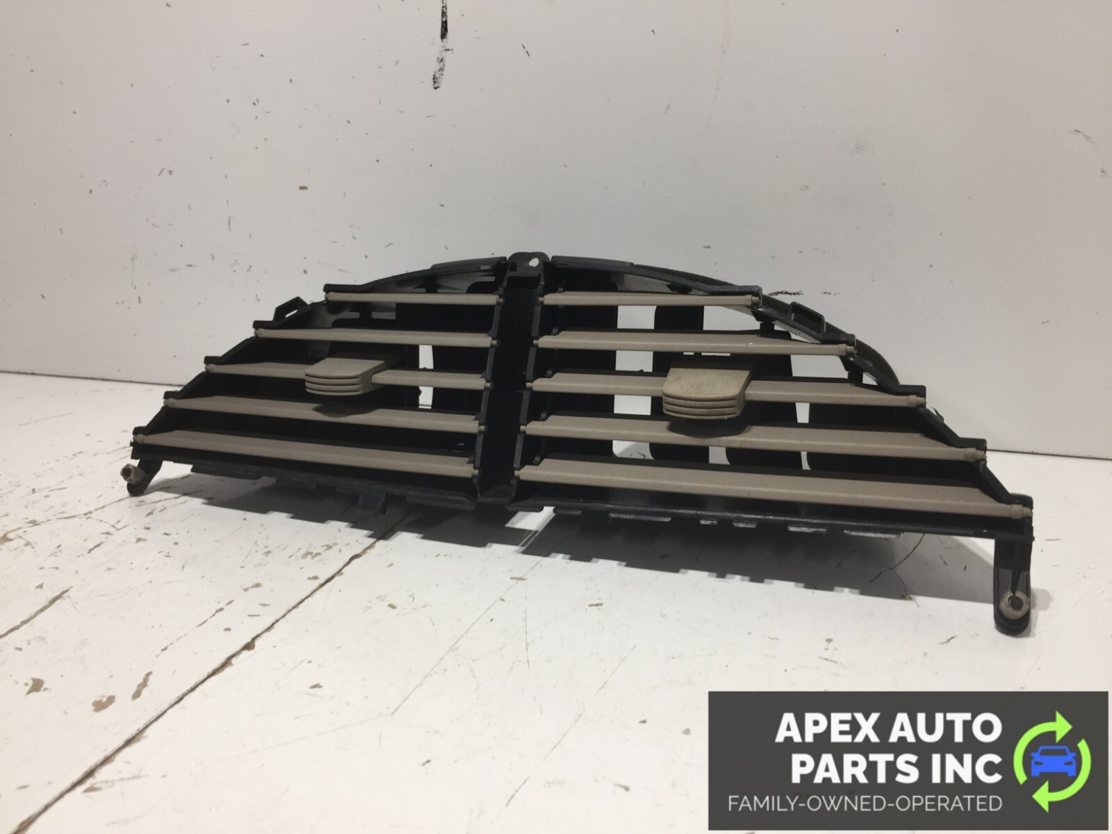 2004 2005 2006 Nissan Quest Dash Bezel Center Vents Beige OEM - Image 4