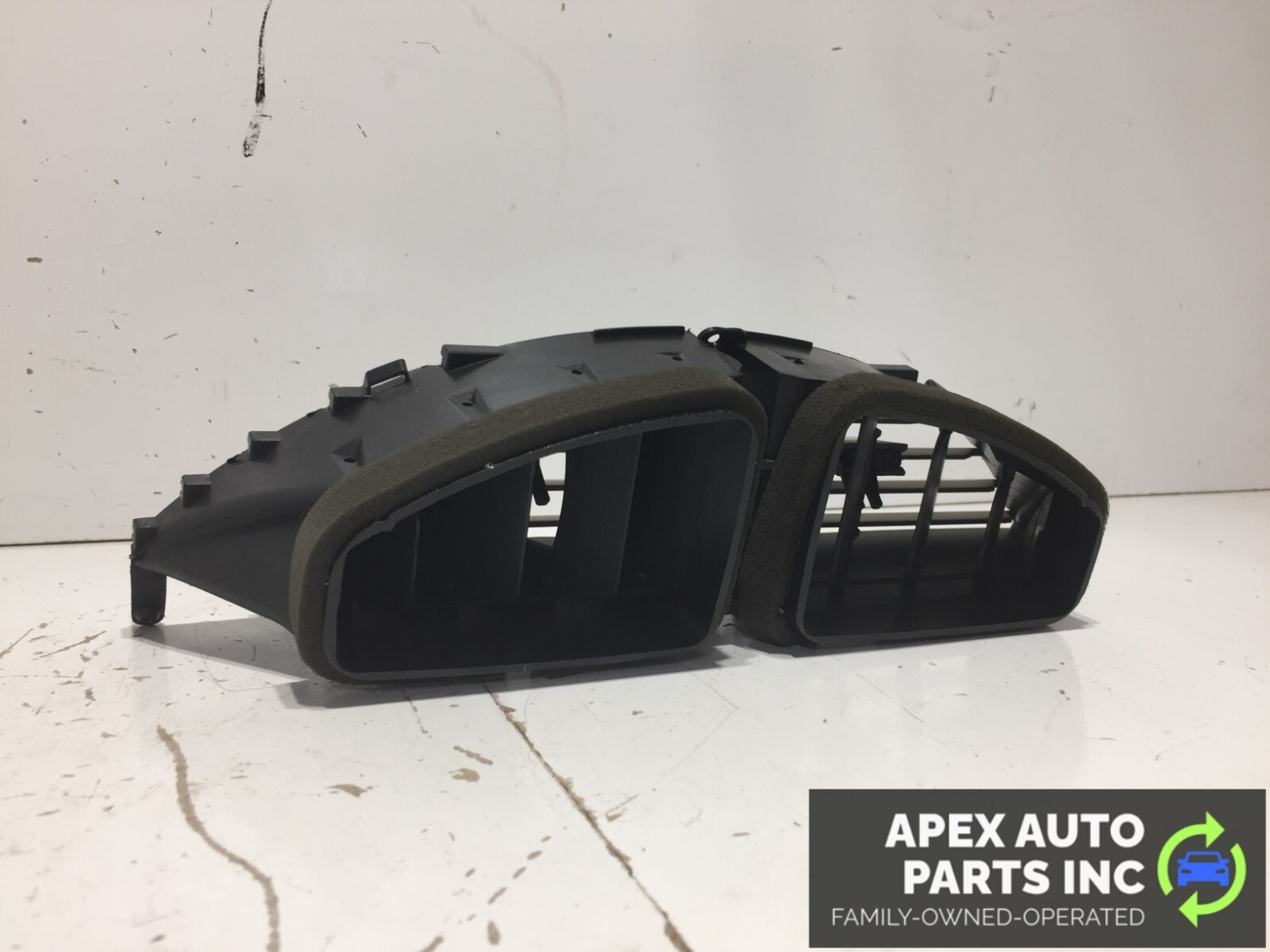 2004 2005 2006 Nissan Quest Dash Bezel Center Vents Beige OEM - Image 6