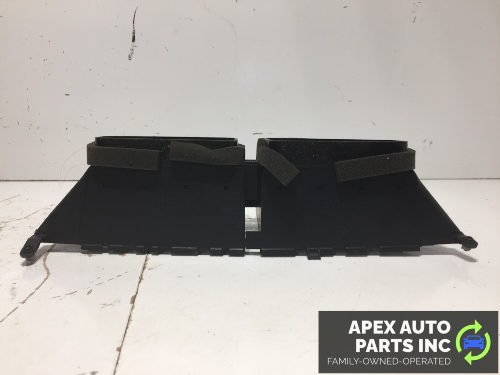 2004 2005 2006 Nissan Quest Dash Bezel Center Vents Beige OEM - Image 8