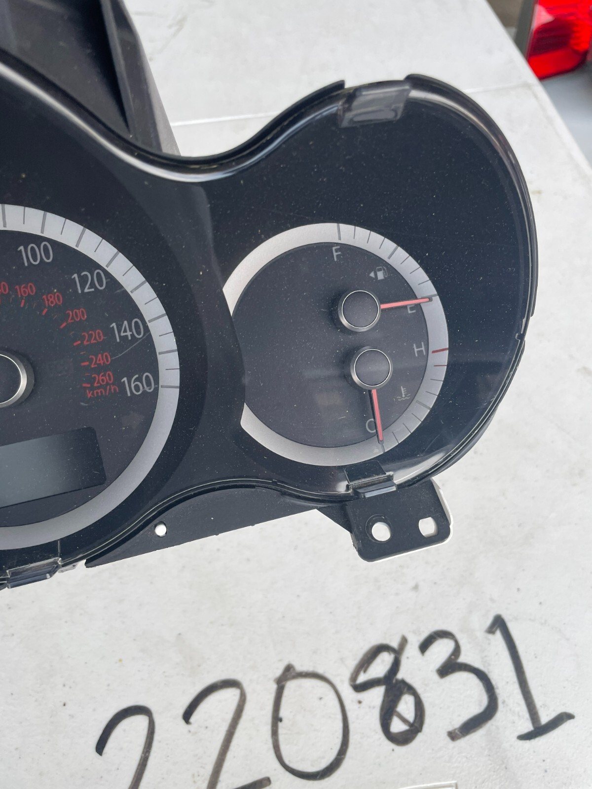 2009-2010 Kia Optima 2.4L A/T cluster speedometer tach gauges instrument panel - Image 6