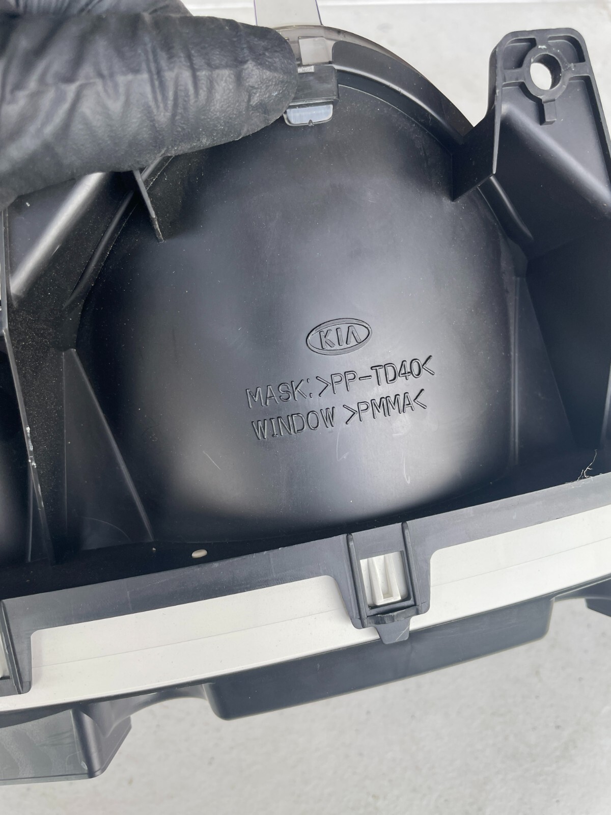 2009-2010 Kia Optima 2.4L A/T cluster speedometer tach gauges instrument panel - Image 7