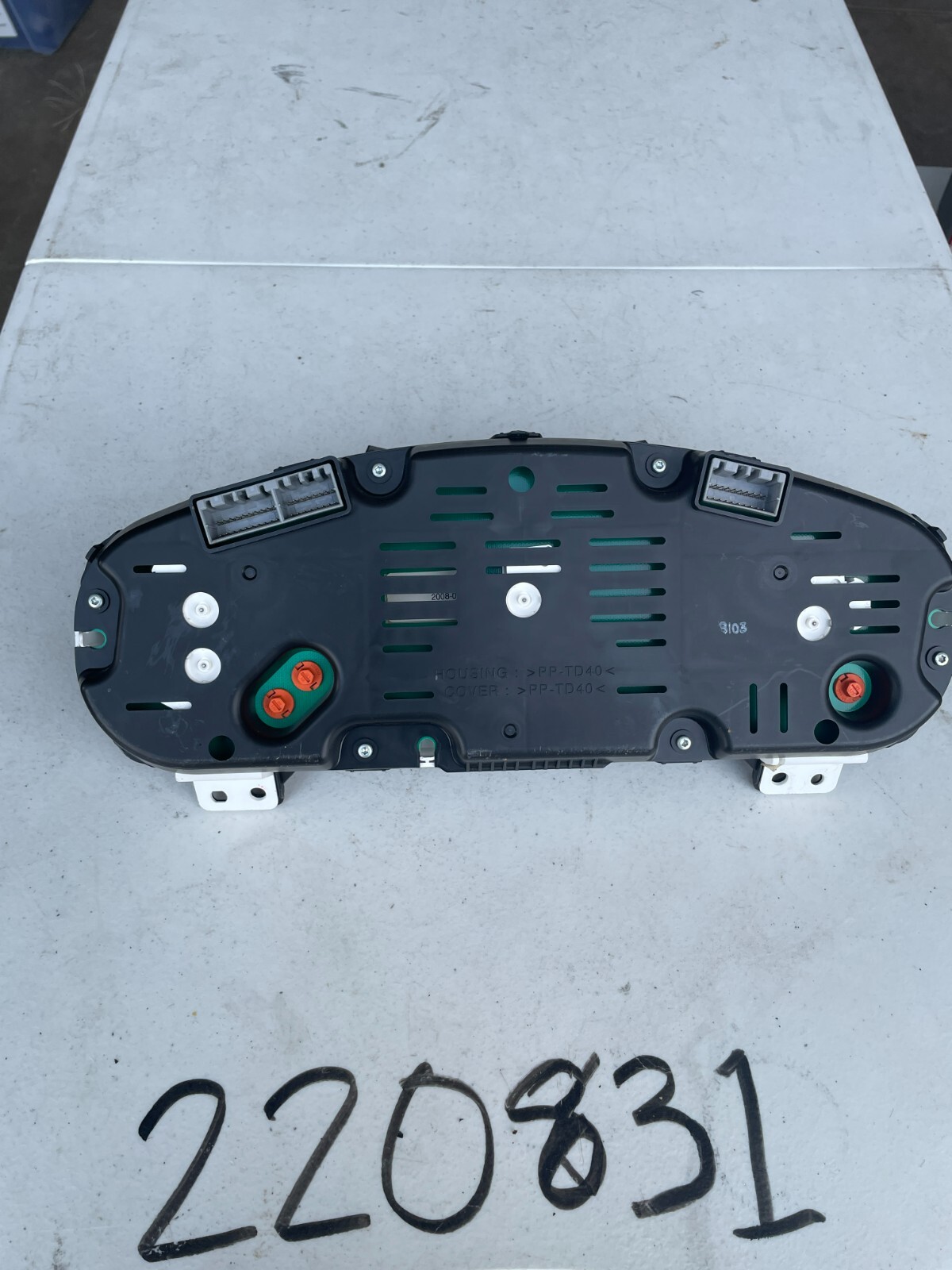 2009-2010 Kia Optima 2.4L A/T cluster speedometer tach gauges instrument panel - Image 8