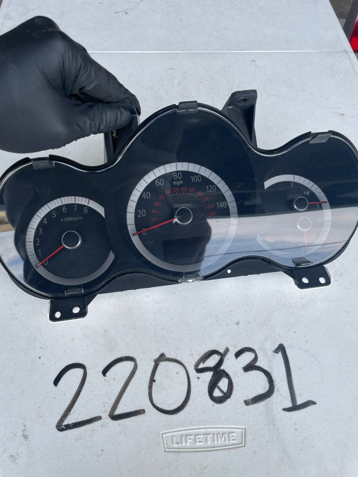 2009-2010 Kia Optima 2.4L A/T cluster speedometer tach gauges instrument panel