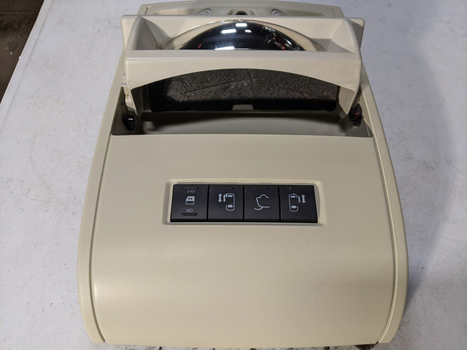 2009-2014 Volkswagen Routan Center Overhead Console Assembly OEM - Image 4