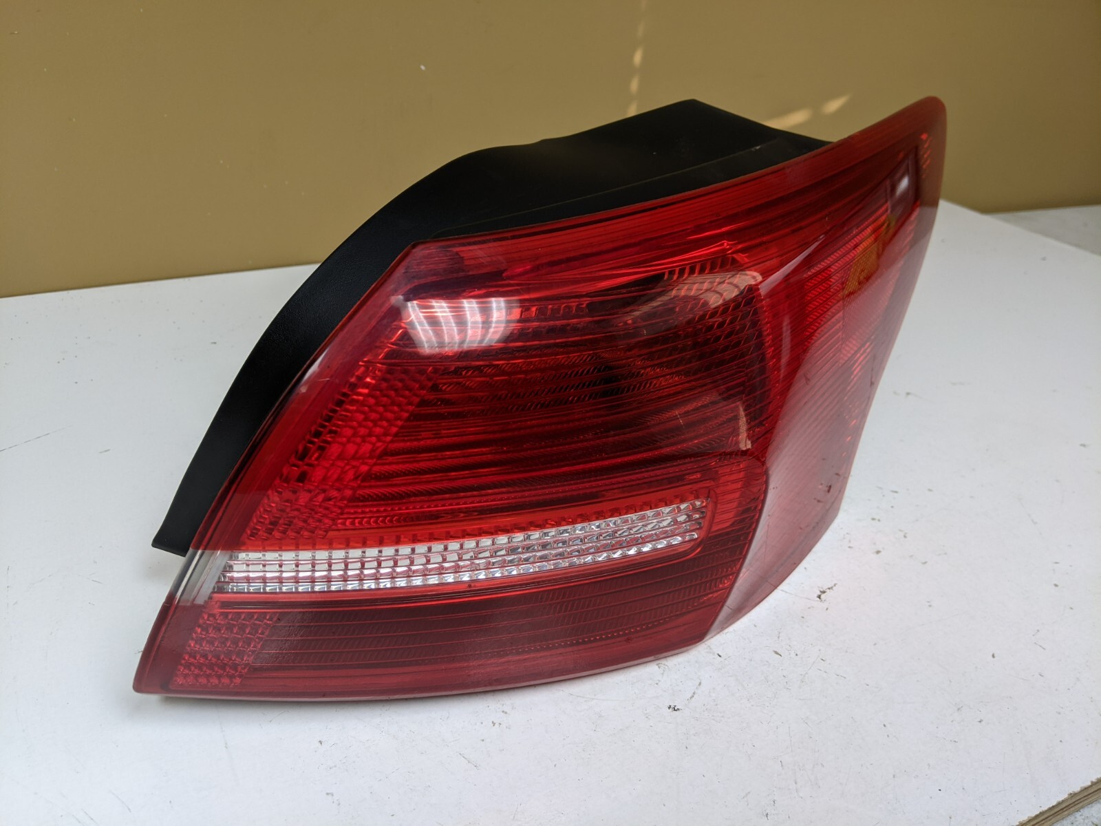 2015 16 17 18 Ford Focus Sedan Brake Stop Lamp Tail Light Quarter Right Rh OEM - Image 3