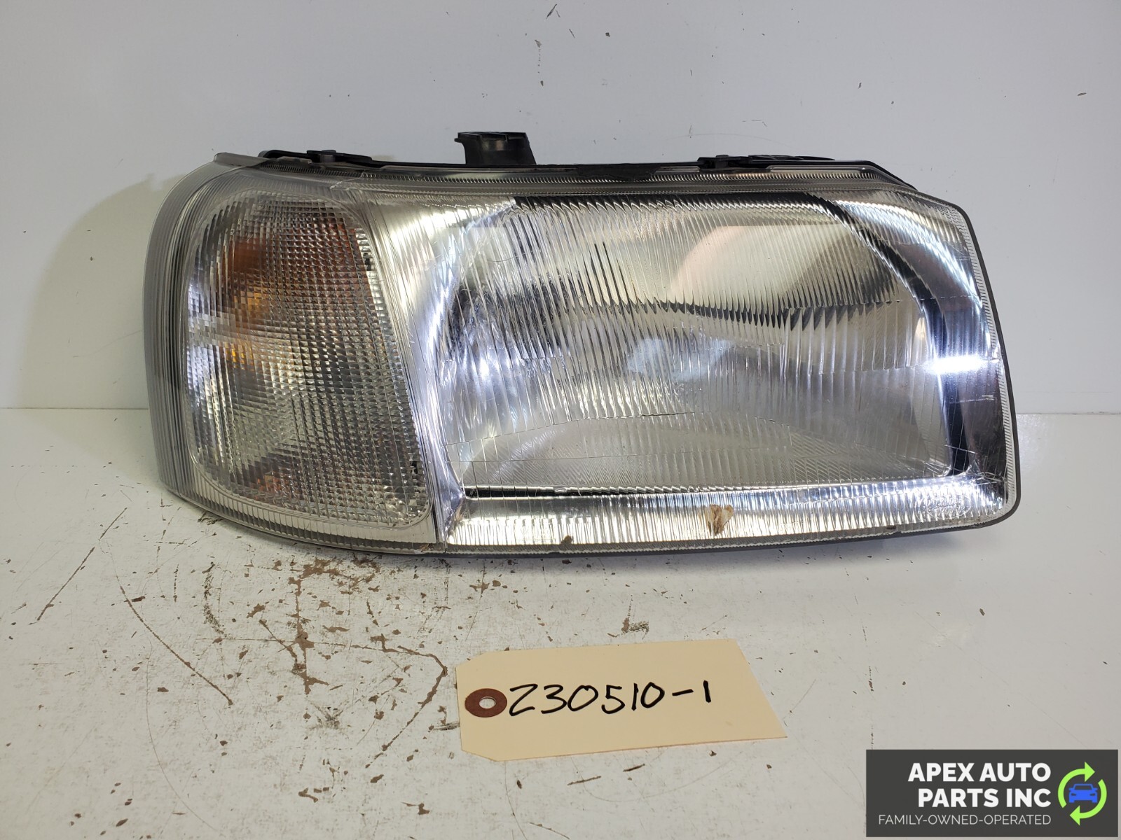 OEM 02-03 Land Rover Freelander Halogen Passenger Right Side Headlight LAMP
