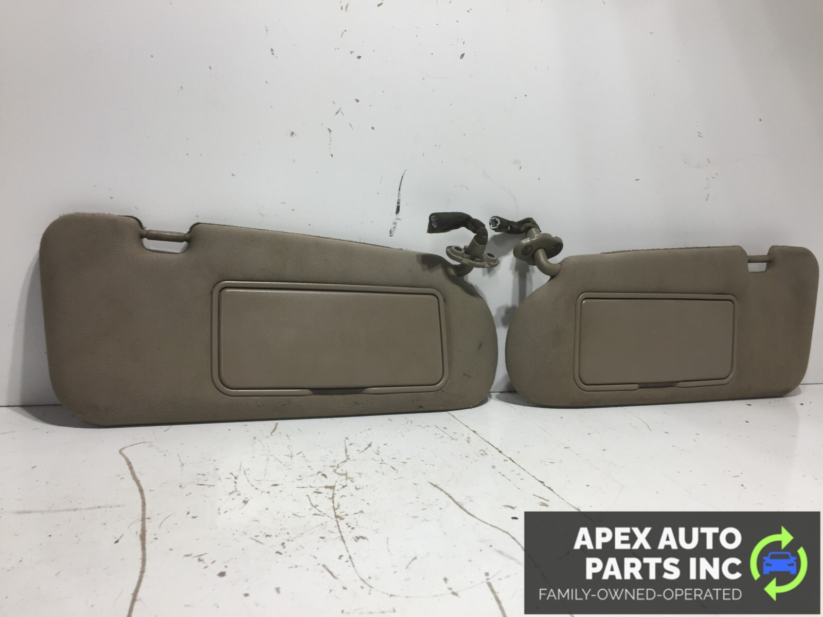 OEM 03-09 Kia Sorento Sun Visor Set Sunvisors Mirrors Light Set Driver Passenger - Image 6