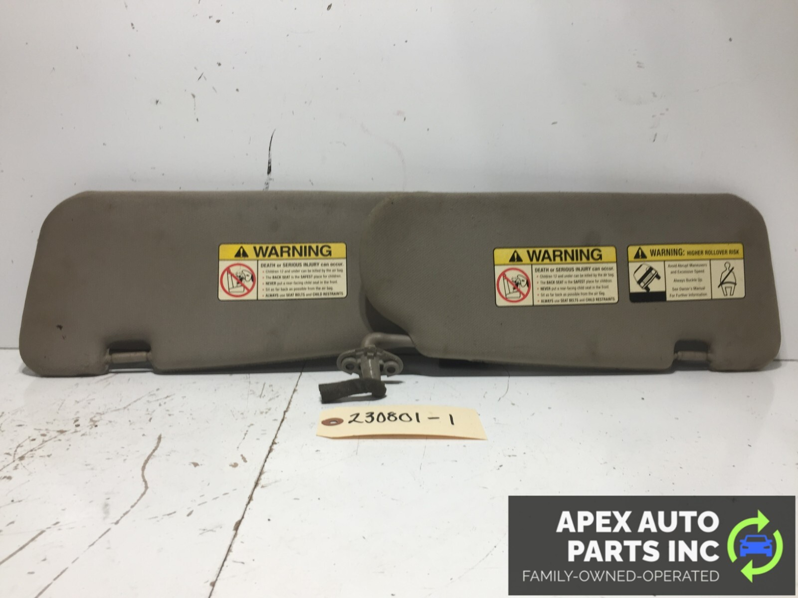 OEM 03-09 Kia Sorento Sun Visor Set Sunvisors Mirrors Light Set Driver Passenger