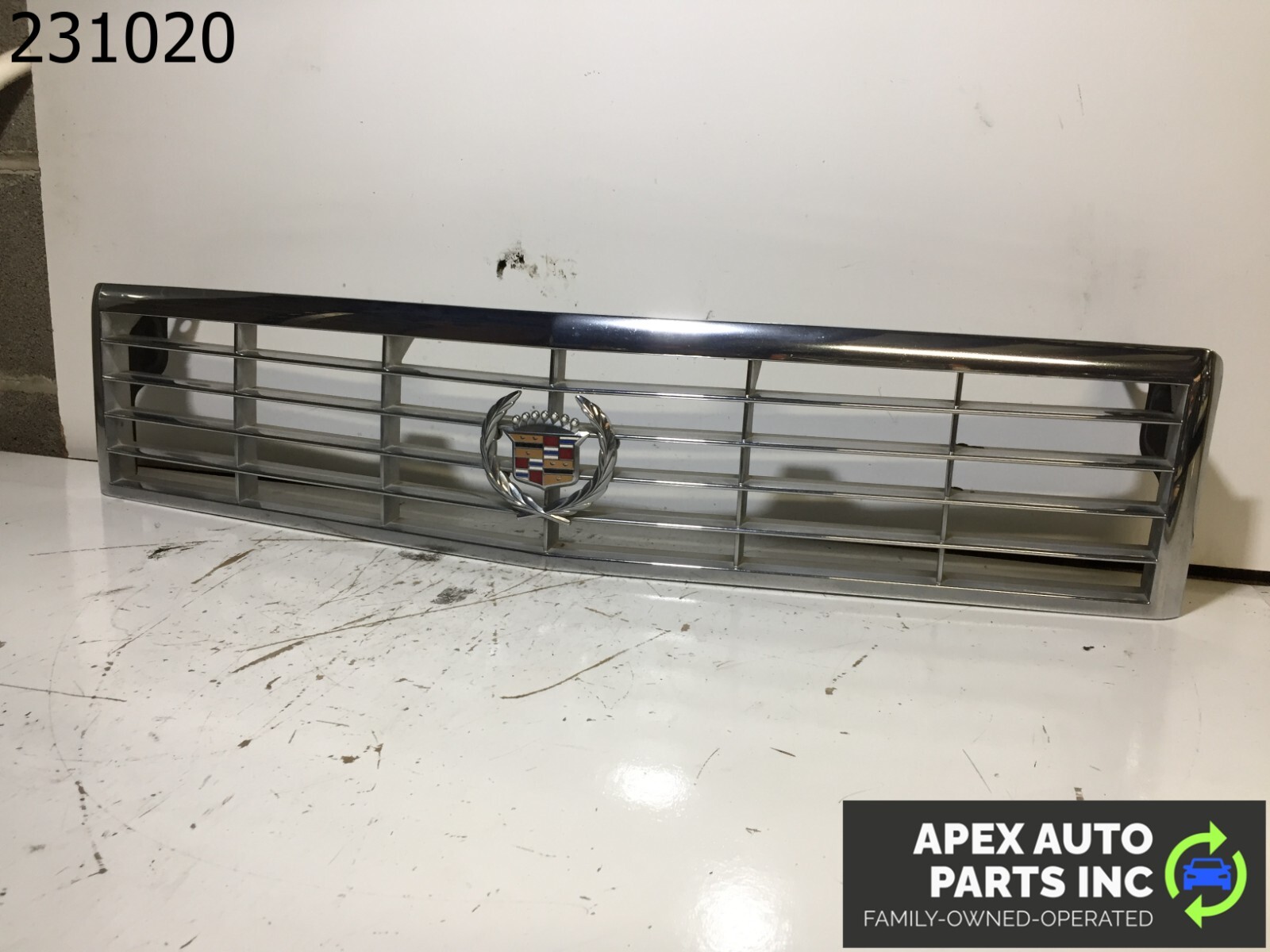 OEM 1990 Cadillac Allante FRONT GRILLE GRILL OEM - Image 4