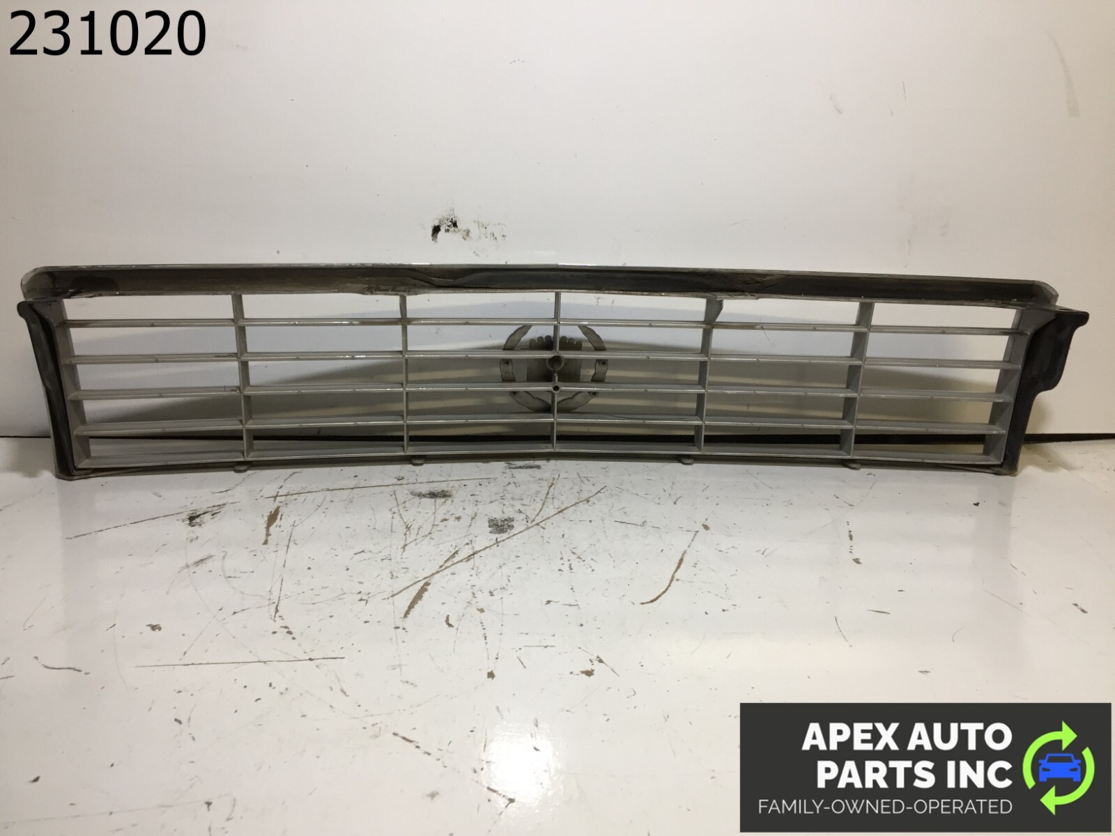 OEM 1990 Cadillac Allante FRONT GRILLE GRILL OEM - Image 6