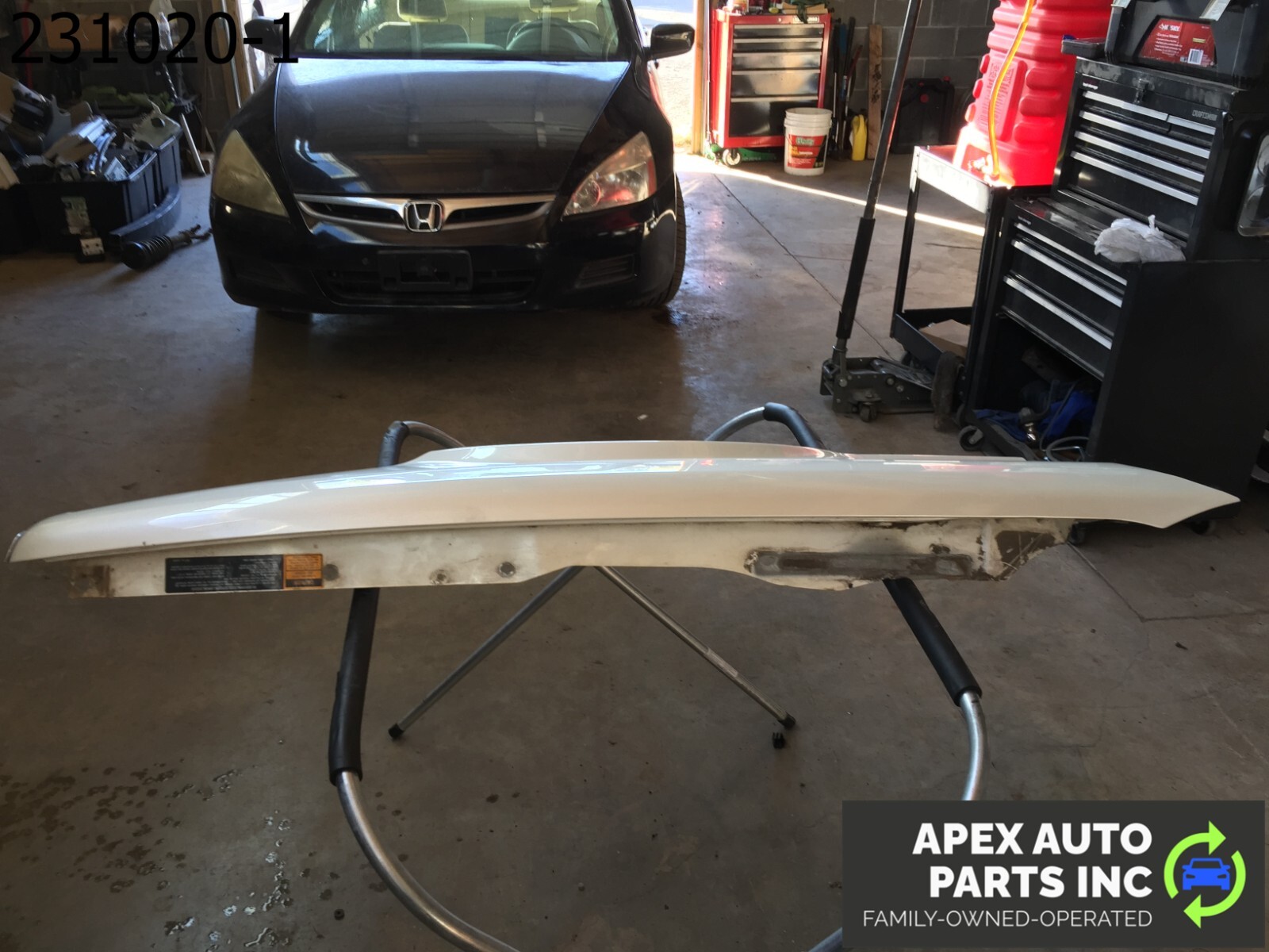 OEM 1990 Cadillac Allante Front Right Passenger Fender Silver - Image 7