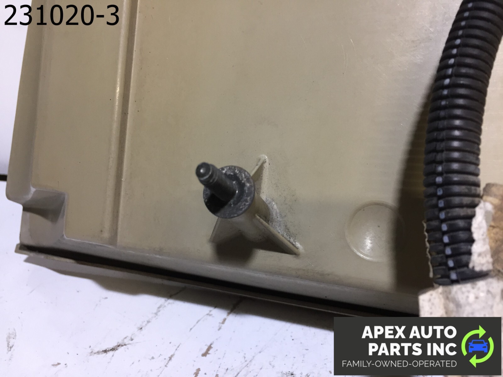 OEM 1990 Cadillac Allante Taillight Trunk License Plate Holder Garnish OEM - Image 11