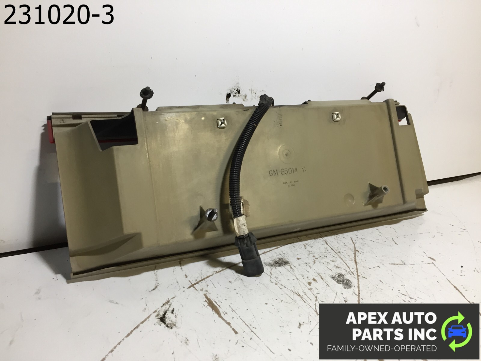 OEM 1990 Cadillac Allante Taillight Trunk License Plate Holder Garnish OEM - Image 6